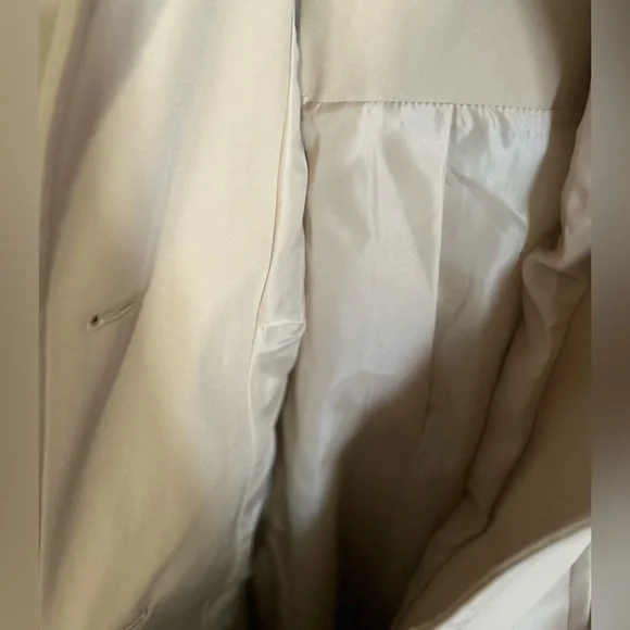 London Fog Short Beige Trench Coat - Picture 4 of 4